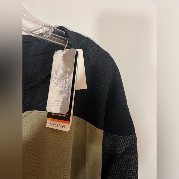 Adidas Edmonton Oilers Salute To Service Military Appreciation Jersey - Picture 5 of 5